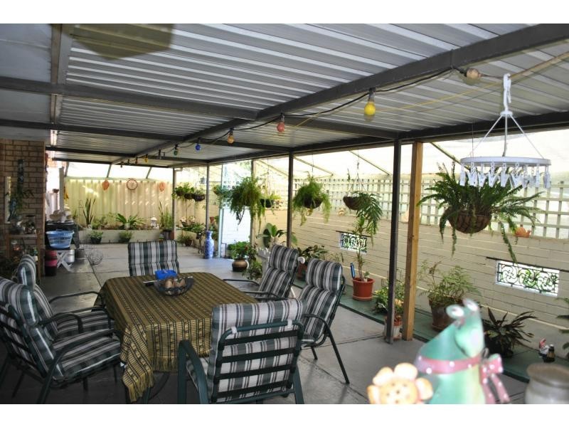 16 REYNOLDS Drive, Swan View WA 6056