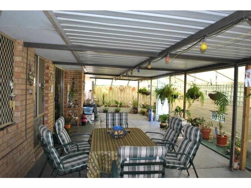 16 REYNOLDS Drive, Swan View WA 6056