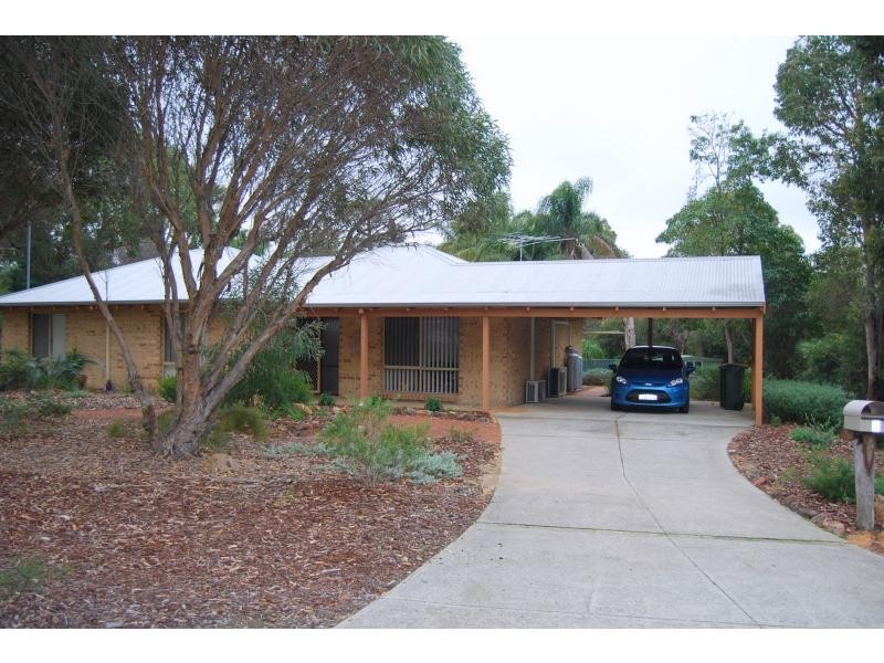 8 Cockatoo Drive, Mundaring WA 6073