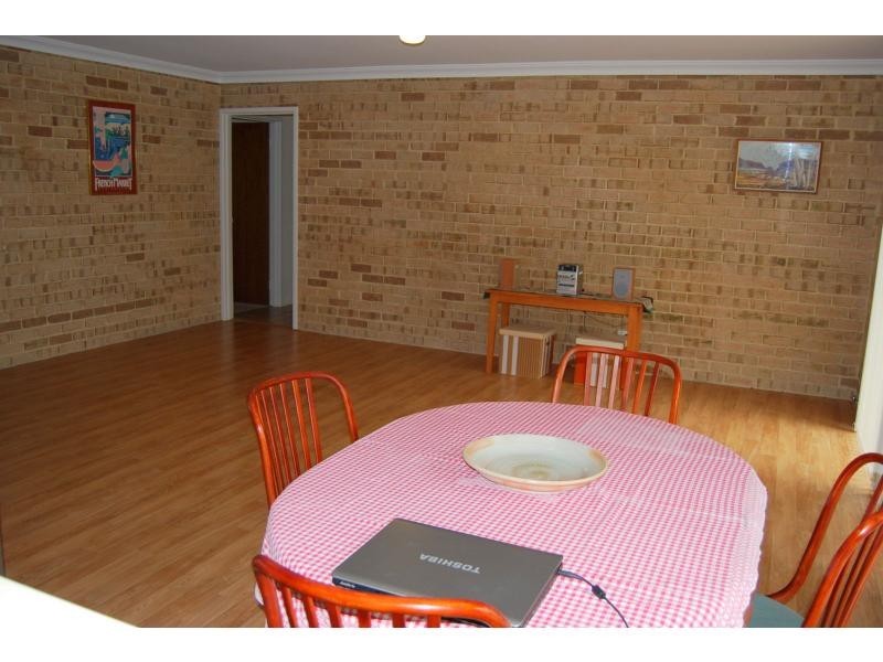 8 Cockatoo Drive, Mundaring WA 6073