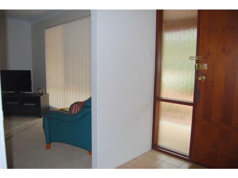 8 Cockatoo Drive, Mundaring WA 6073