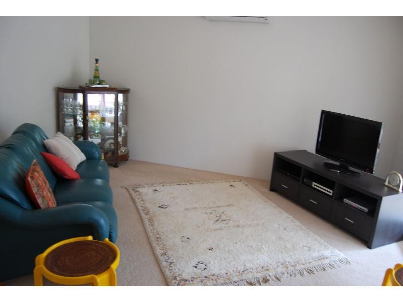 8 Cockatoo Drive, Mundaring WA 6073