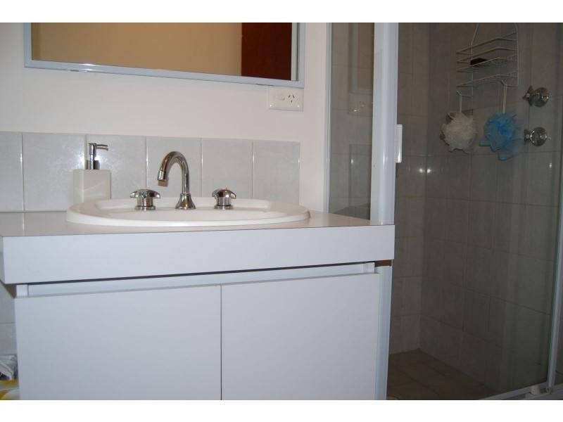 8 Cockatoo Drive, Mundaring WA 6073