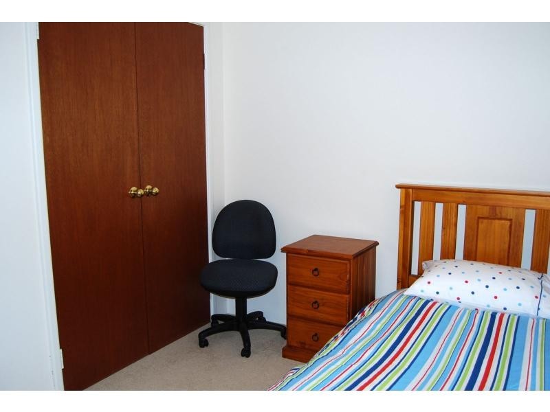 8 Cockatoo Drive, Mundaring WA 6073