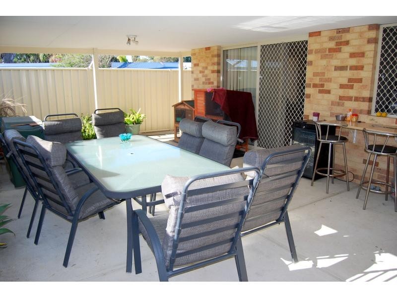 2 Grimsel Court, Coodanup WA 6210