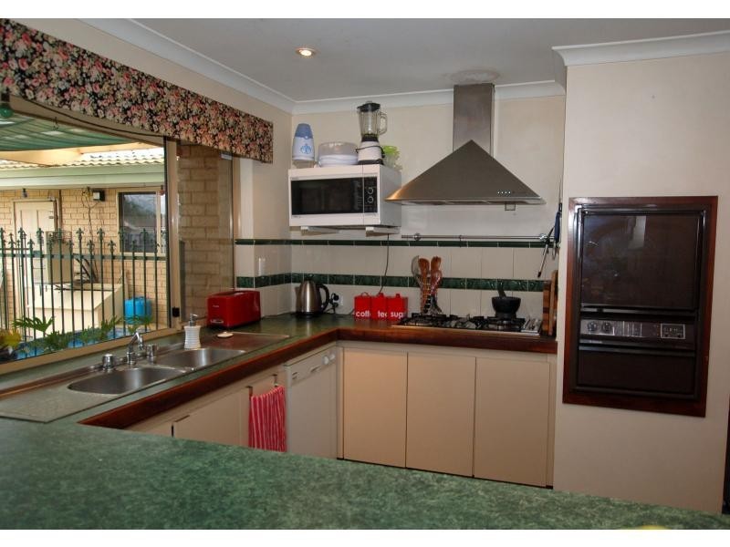 15 Angelina Court, Kingsley WA 6026