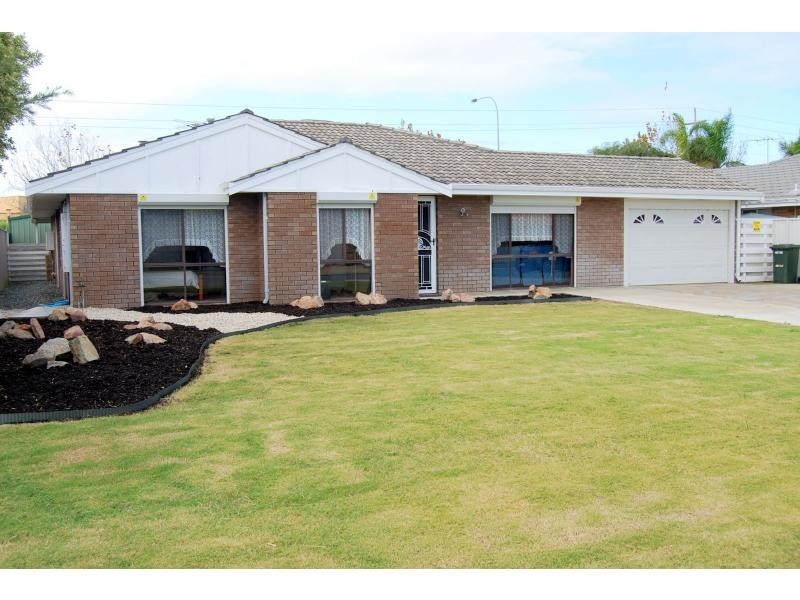 32 Sextant Avenue, Waikiki WA 6169