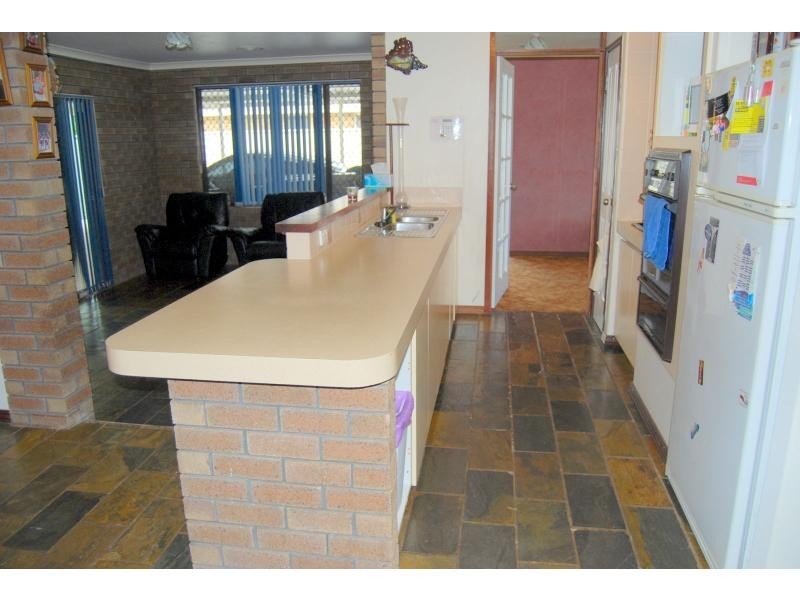 32 Sextant Avenue, Waikiki WA 6169