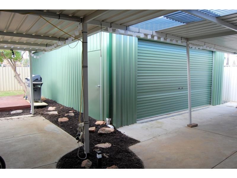 32 Sextant Avenue, Waikiki WA 6169