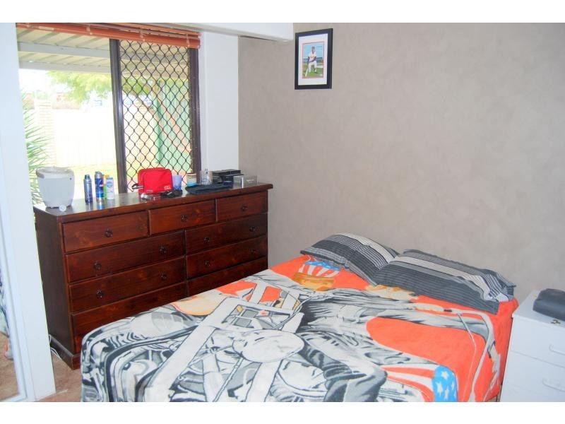 32 Sextant Avenue, Waikiki WA 6169