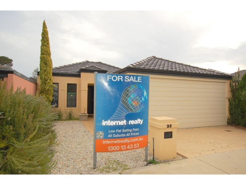 32 St Tropez Vista, Ellenbrook WA 6069