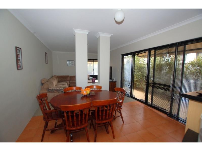 32 St Tropez Vista, Ellenbrook WA 6069