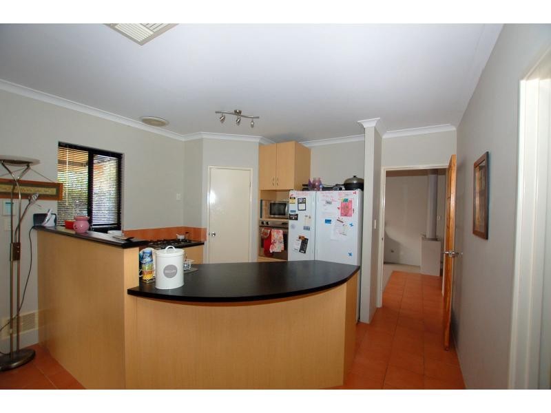 32 St Tropez Vista, Ellenbrook WA 6069