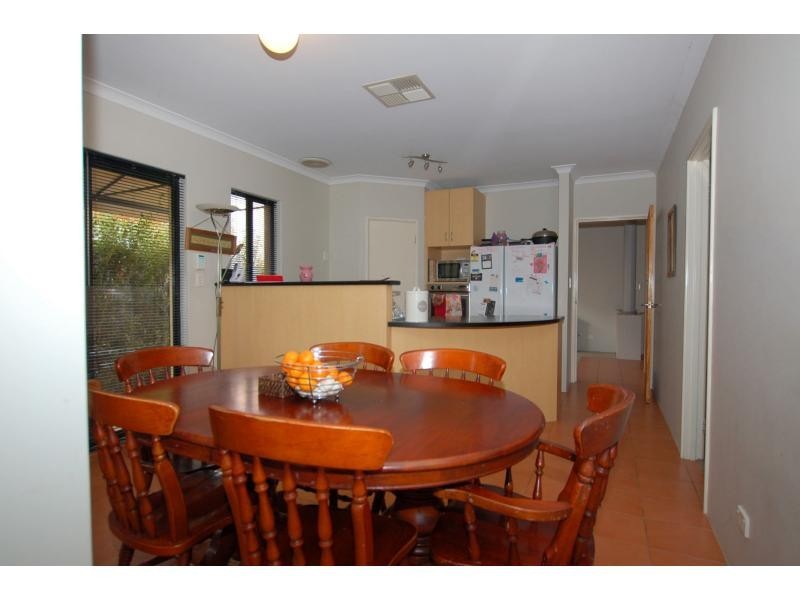 32 St Tropez Vista, Ellenbrook WA 6069