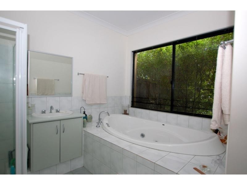 32 St Tropez Vista, Ellenbrook WA 6069
