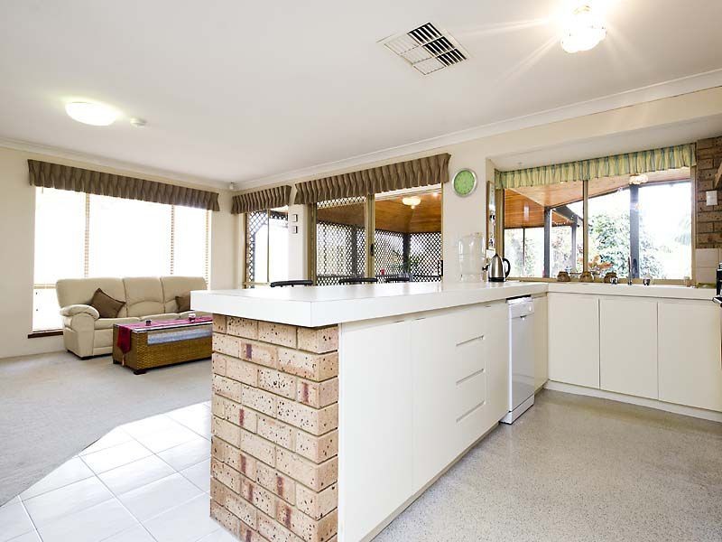 3 Cossack Court, Kingsley WA 6026