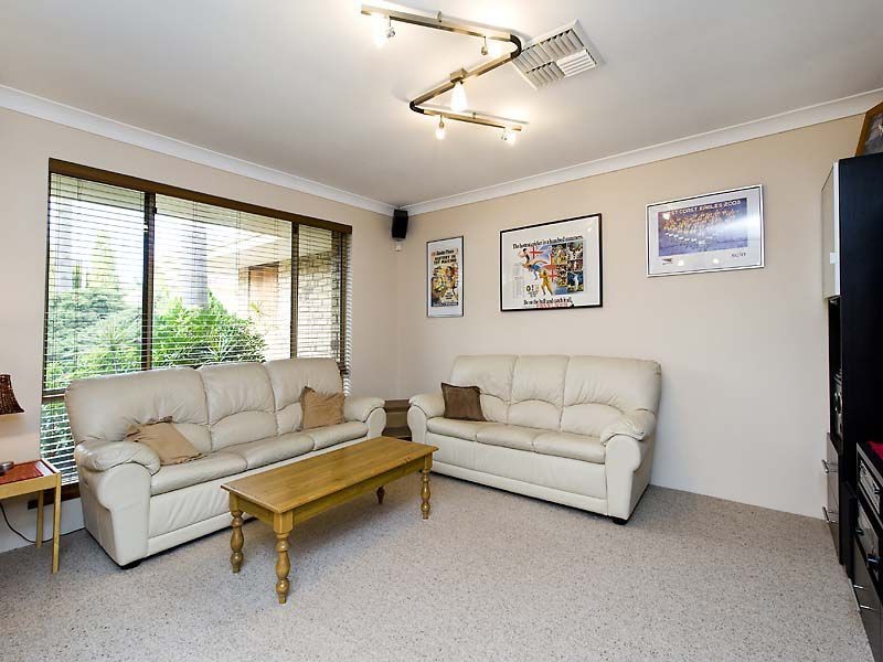 3 Cossack Court, Kingsley WA 6026