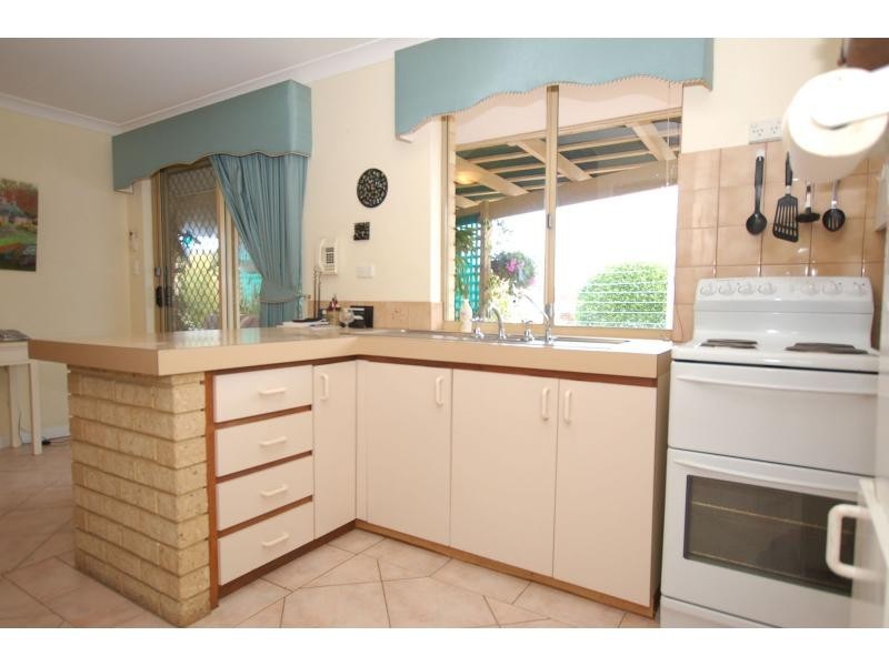 Villa 16/9 KIDBROOKE Way, Kingsley WA 6026