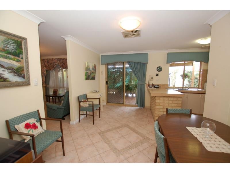 Villa 16/9 KIDBROOKE Way, Kingsley WA 6026