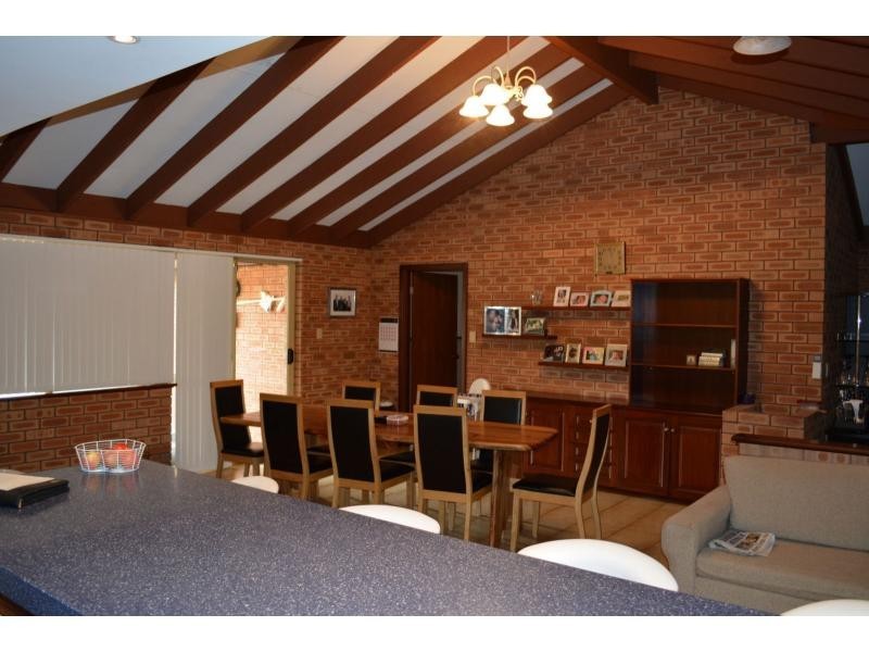 18 Old Maida Vale Road, Maida Vale WA 6057