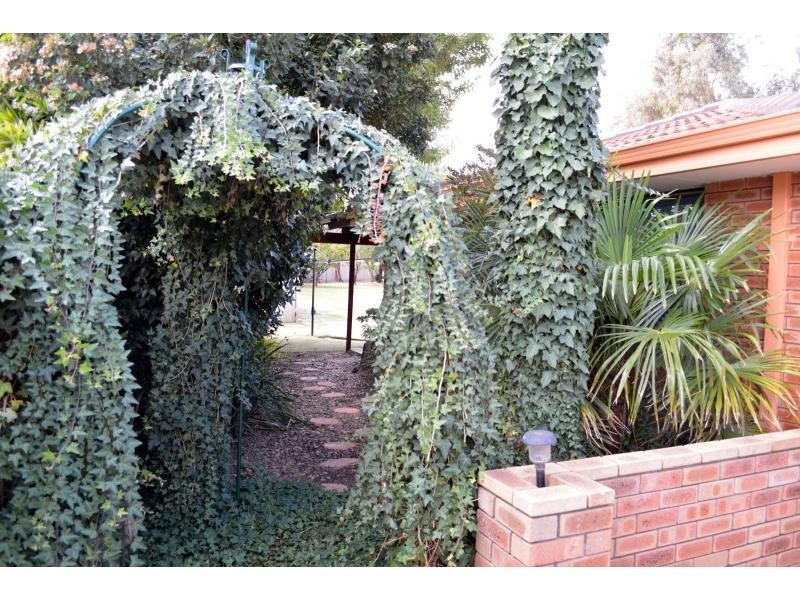 18 Old Maida Vale Road, Maida Vale WA 6057