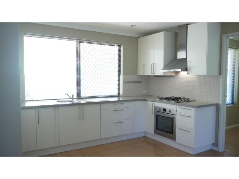 Duplex B/24 Manberry Way, Yangebup WA 6164