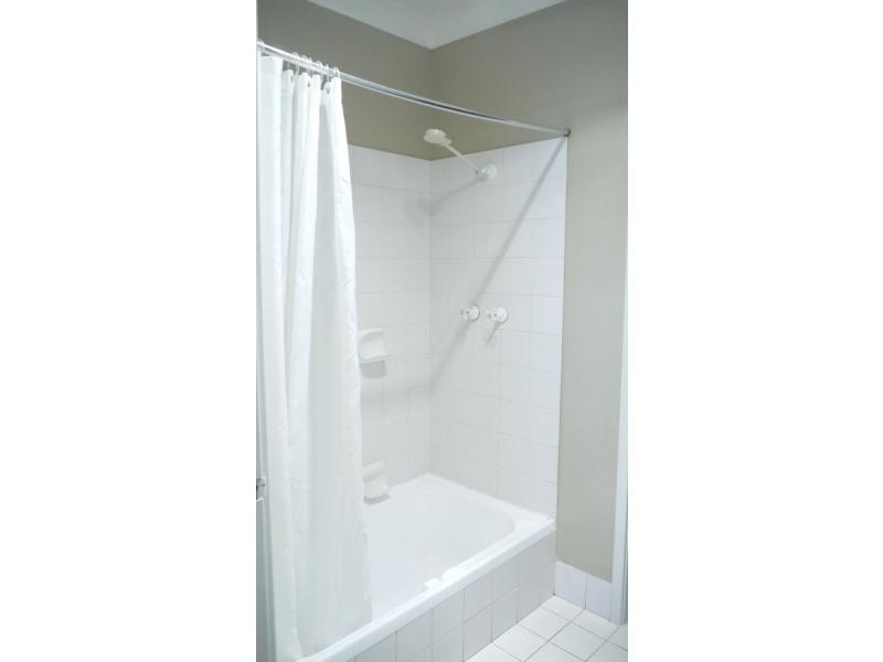 Duplex B/24 Manberry Way, Yangebup WA 6164