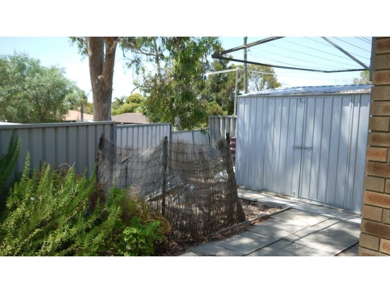 Duplex B/24 Manberry Way, Yangebup WA 6164