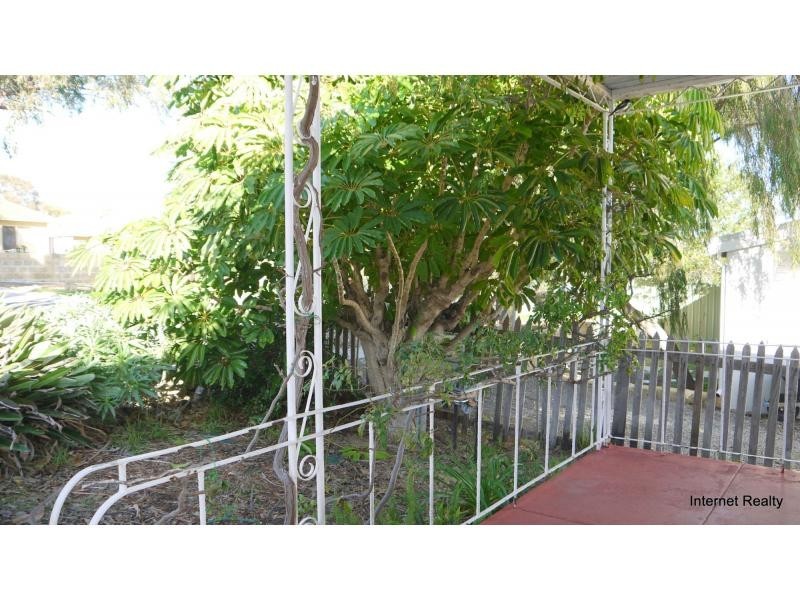 6 Hope Street, White Gum Valley WA 6162