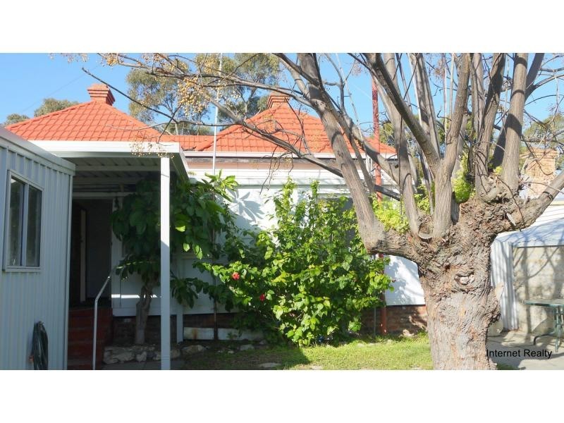 6 Hope Street, White Gum Valley WA 6162