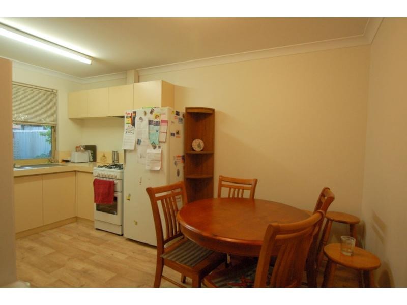 B/10 Stanley Place, Padbury WA 6025