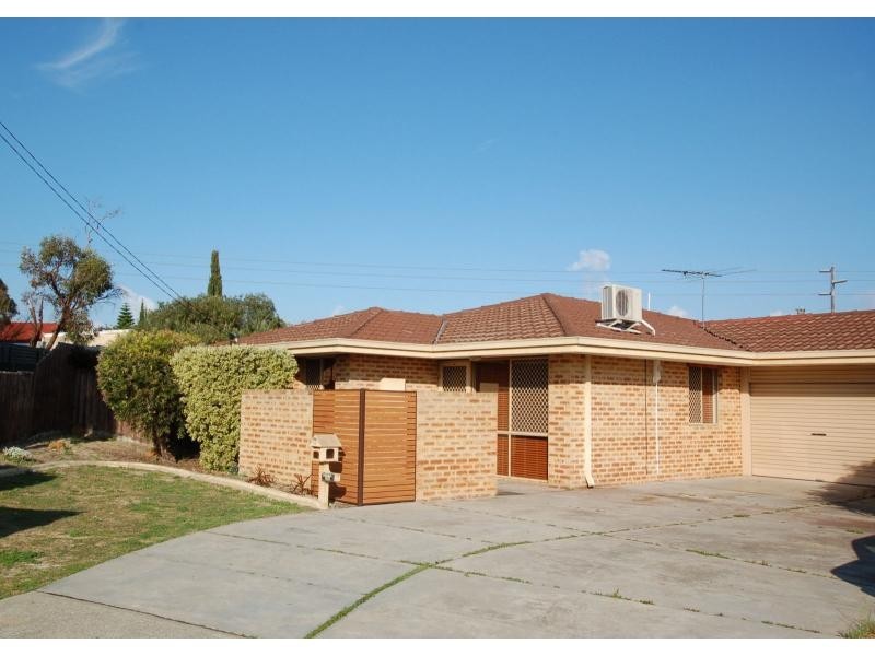 B/10 Stanley Place, Padbury WA 6025