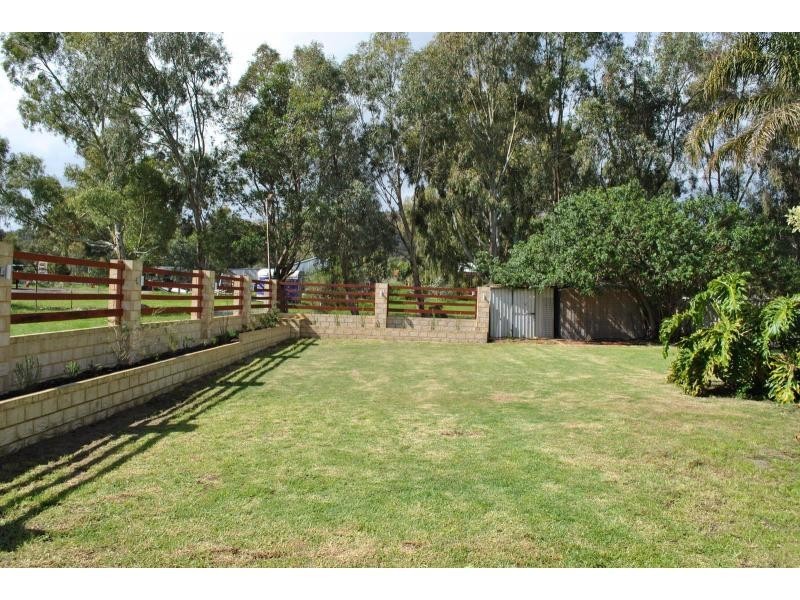 38 Moore Street, Wungong WA 6112