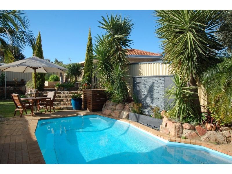 30 WAHROONGA Way, Greenwood WA 6024