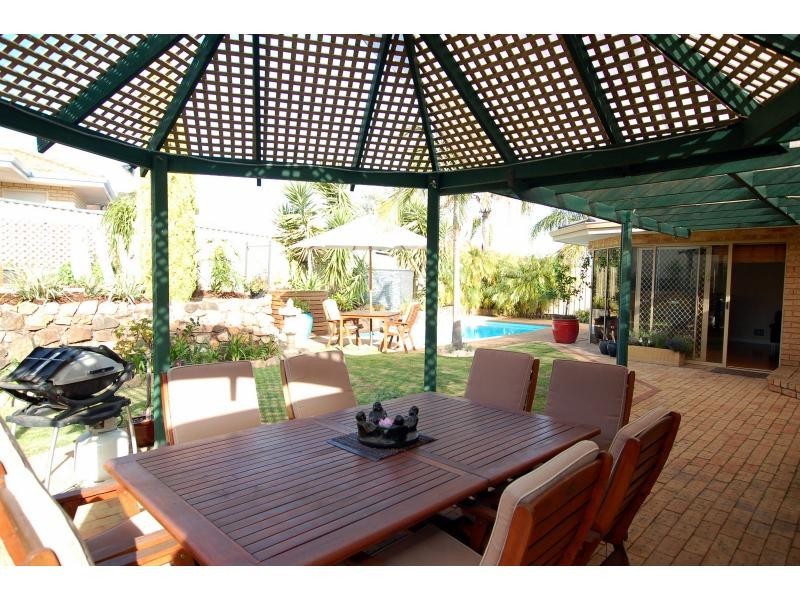 30 WAHROONGA Way, Greenwood WA 6024