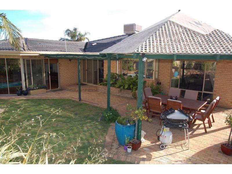 30 WAHROONGA Way, Greenwood WA 6024