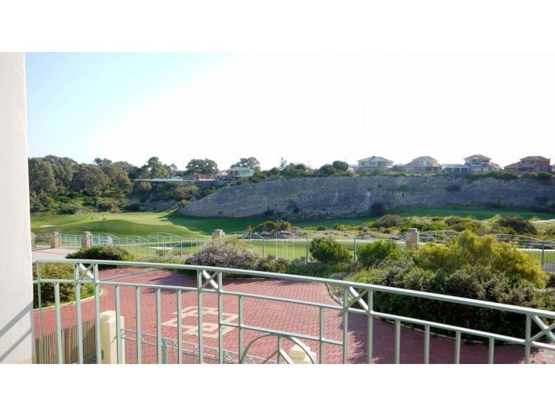 15/20 Long Island Pass, Connolly WA 6027