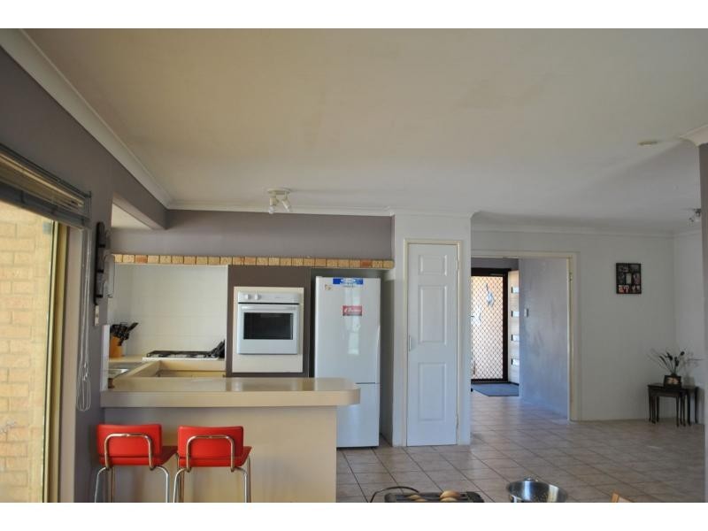 18 RONEZ Elbow, Merriwa WA 6030