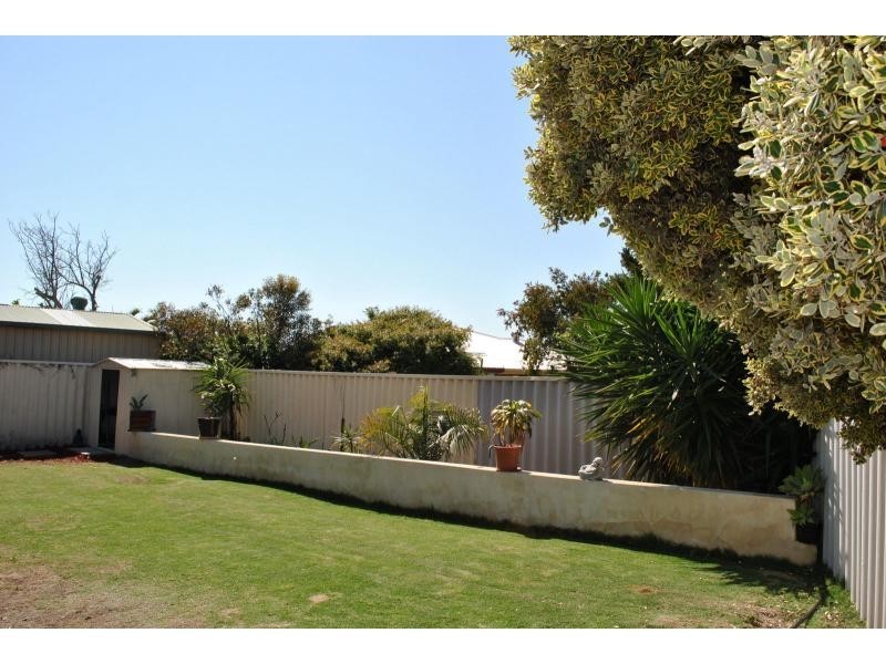 18 RONEZ Elbow, Merriwa WA 6030