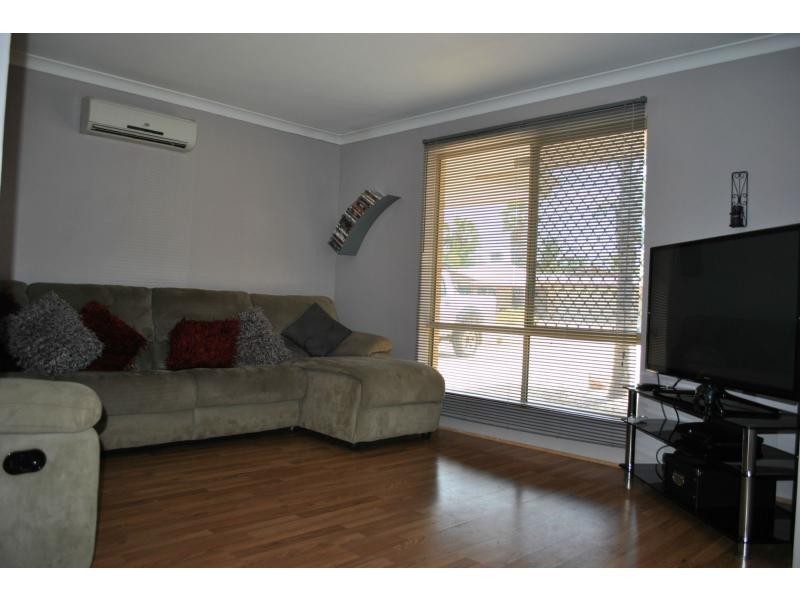 18 RONEZ Elbow, Merriwa WA 6030