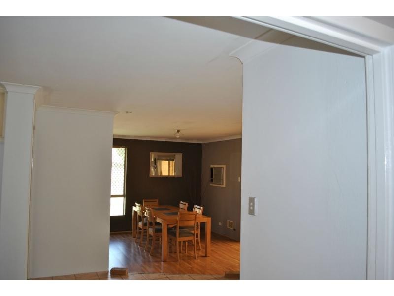 18 RONEZ Elbow, Merriwa WA 6030