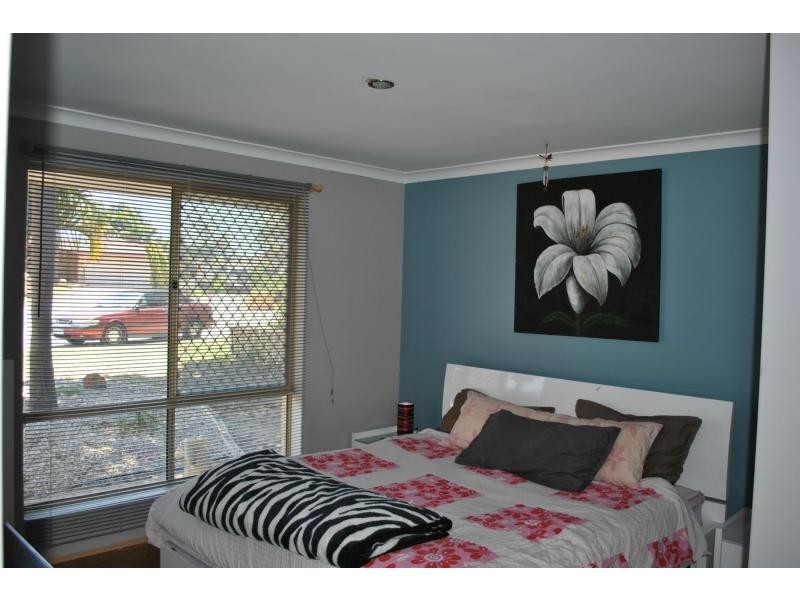 18 RONEZ Elbow, Merriwa WA 6030