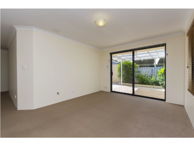 2/144 Kinross Drive, Kinross WA 6028