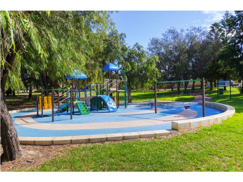 2/144 Kinross Drive, Kinross WA 6028