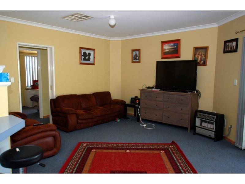 14 Adelong Circuit, Merriwa WA 6030