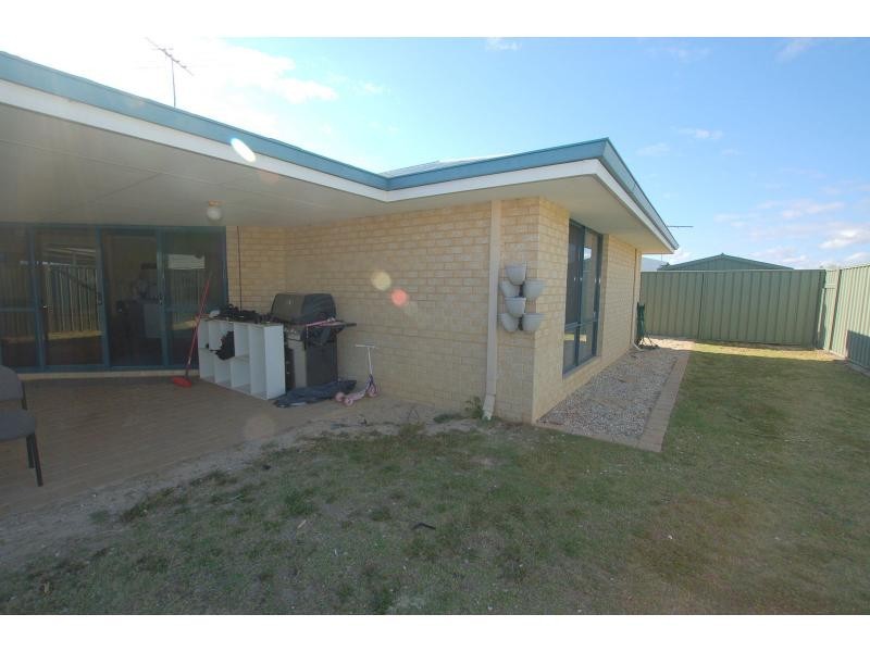 14 Adelong Circuit, Merriwa WA 6030
