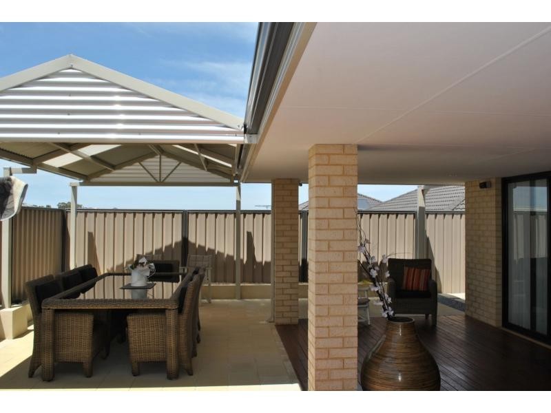 32 Heidelberg, Wanneroo WA 6065