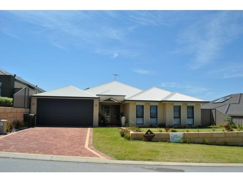 32 Heidelberg, Wanneroo WA 6065