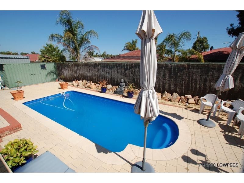 86 BALLADONG Loop, Carramar WA 6031