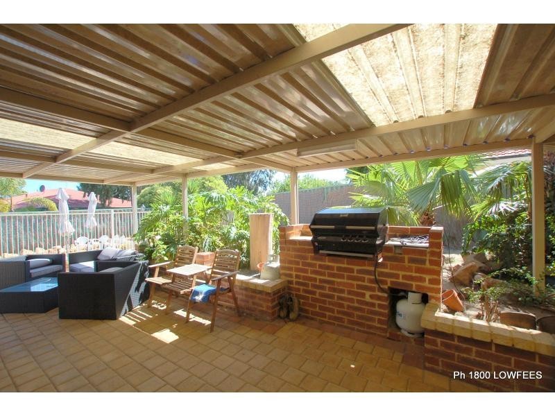 86 BALLADONG Loop, Carramar WA 6031